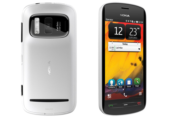 Nokia 808 PureView-1